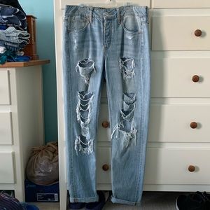 American Eagle tomgirl ripped jeans